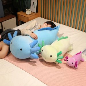 クッションジャイアントのかわいいサンショウウオイムトベイビーaxolotlぬいぐるみおもちゃグリーンブルーピンクローズレッド嘘笑顔水生動物の子供の贈り物