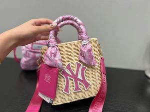 Torebka designerska torebka wysokiej jakości torby słomkowe torby na ramię na ramię designerowie Projektanci Kobieta Crossbody Bag nylon dzianinowy COWS Cross Wzór repisji