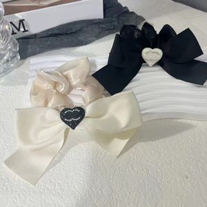 Good Sell Luxury Designer Headbands Heart Hair Bands Crystal Letter Brand Hair Hoop Barrettes Clips Hair Clip for Women Girl Elastic Headwraps Hairs Accessory