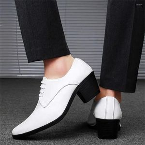 Scarpe eleganti con motivi semi-formale marchio originale maschi sneaker tacchi slip per le spose sport dai beni cinesi