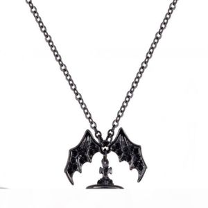 Queen Mother Demon Evil Titanium Black Wings Diamond Saturn Necklace Super Cool Punk Bat242z