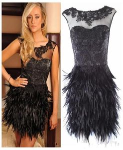 sexy kurze schwarze Spitze Applikationen reine Nacken Cocktailkleid Federrock Kurzminister Minisleeveless Tüll formelle Kleidung Homecoming Kleider3843625