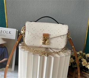 Designväska michael kadar crossbody kvinnor axel vit blomma avtagbar kedja rem mode bokstäver intern kreditkortslucka väska