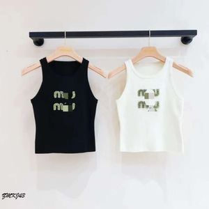 Miu Vest Brand Summer Short Sleeve T Shirt Women Cleanfit Letter Diamond Miu Embroidery Crew Neck Tshirt Miu Tank Designer Tshirt Womens 1912