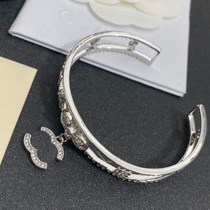 Premium Gold Plated Bangle Romantic Love Gift High Quality Bangle Electroplated Color Protection Fashionable Charm Girl Quality Bangle Matching Box