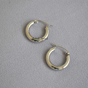 Earringsand har en cool metallisk stil, enkel och personlig, fashionabla och utsökt. Mässingspläterad äkta guld små tjocka örhängen och örhängen 681 316