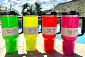 الكهربائية النيون الأبيض الأسود الأسود الوردي اللون الأخضر الأحمر تباين H2.0 Tumblers 40 أوقية أكواب مع غطاء مقبض وأكواب سيارة القش شوكولاتة الذهب 40 أوقية زجاجات المياه GG0423