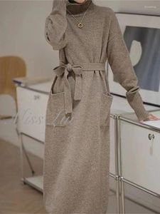 Casual Dresses Korean Fashion High Neck Lace Up Midje Lång klänning Kvinnors Autumn Elegant varm och förtjockad stickad mantel