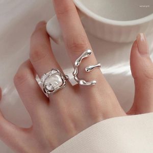 クラスターリングレトロパンクパーソナルシルバーカラー女性向けオープン贅沢な不規則な指輪トレンディな結婚式のジュエリーギフト