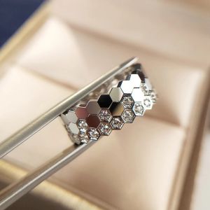 Band Caoshi Fashion Simple Design Women Rings for Wedding Lowkey Rose Gold Color/Silver Color Female Engagement Fingerring Smycken