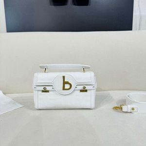 Designer Bag BA2024 Tygväskor Nya B-Buzz Series Lychee-mönstrad liten handväska Lyxig crossbody-väska med roterande Buckle Gold Antique Hardware Påsar