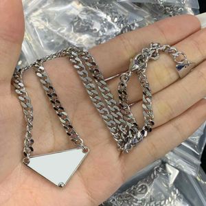 Designer Luxury Fashion Pendant P Letter Classic Triangle Choker Badge NeckacecollarBone Chain Women Fashion Necklace High Version Gift Party Mother Teacher