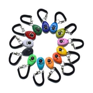 Pfeifen 10pcs Haustierkatze Hundetraining Clicker Plastik Hunde Klicken Sie Trainer Aid zu verstellbarer Armband Schall Schlüssel Kette Hund Pfeife