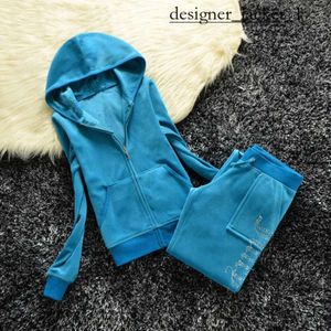 Guicy Womens Tracksuit Autumn Spring Women Sporting Suits Slim Velvet Designer Tracksuit Bited Juicy Coture Casual Lashging Sportsup
