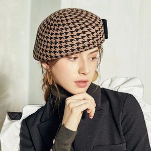 BERETS X4068ウール格子ベレット気質スチュワーデスハット冬のファッション快適な画家ロリータペインティングキャップ