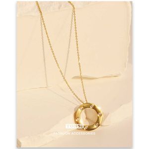 High Quality Luxury Necklace 2024 Golden Titanium Steel Fashionable Simple and Elegant Cold Cool Style Round Ring Design Versatile Internet Red Trendy Jewelry