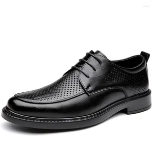 Sapatos casuais moda hollow slowed slowed masculino designer de outono de primavera de estilo britânico vestido masculino homem de couro