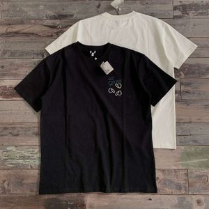 Loewees TシャツデザイナーティーラグジュアリーファッションメンズTシャツ高品質の刺繍パターン非対称メンズとレディースルーズ半袖トップ