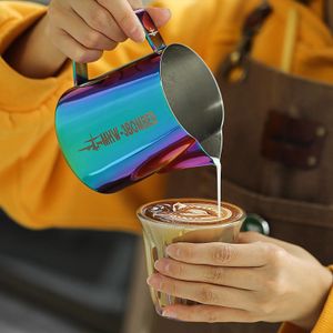 Kahve sütü köpüren sürahi sürahi sürahi paslanmaz çelik buharda pişirme sütü çubuklu sürahi espresso barista süt pot latte 400/500/600/700ml 240410