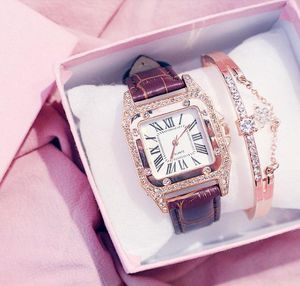 Armbanduhren Frauen Diamond Uhren Sternenquadratische Zifferblatt Armband Uhren Set Ladies Leder Band Quarz Armbanduhren weibliche Uhr Zegare4099603