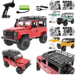 Araba 1:12 Ölçekli RC Araçlar Model MN90 Dört Tekerlek Tırmanma Offroad Drive oyuncak montajlı tam araç oyuncak çocuk hediyesi doğum günü hediyesi