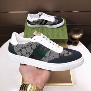 2024 Designer originali Fashion Men Women Sunge Color Sneakres Vintage Round Toe Lace su Low Top G-Logo Segno di viaggio Skateboard Top Brand Casual 38-45