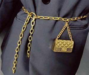 Модные роскошные дизайнерские женские ремни цепного цепочка для брюк платье мини -винтажное талия золотоизводственные мешки с мешками по поясу на поясных украшениях 2207168008