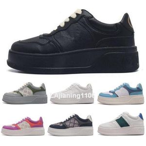 2024 Designer Sneakers Men Women Running Shoes Run Flats Platform Heighten Chunky Silhouette Canvas Monogram Motif Black Leather Trainers Size 36 - 45