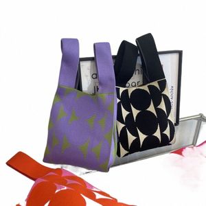 Вязаная сумочка ручной работы женщин мини -узловой мешок запястья японская повседневная цветовая сумка с широким цветом клетчатки Студент Студент Студент Магазин Сумки G6XD#