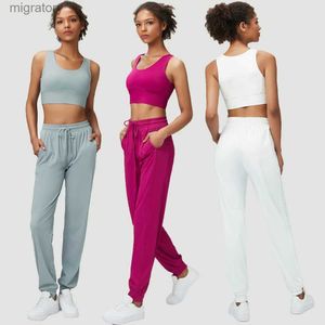 Women's Tracksuits Two piece womens yoga set solid color breathable sportswear running sexy bra pants sportswear gymnastics yq240422