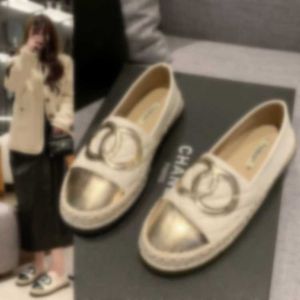 Fisherman Single Shoes Women 2024 Summer New Small Balm Plait Lazy Slip-on Loafers 여성 슬라이더 샌들 패션 여름 품질 검은 흰색 노새 Sandale