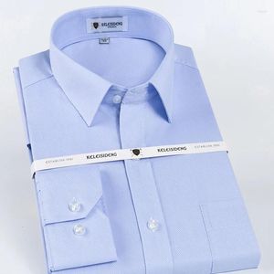 Camisas de vestido masculinas camisa clássica de manga longa clássica de escritório de gabinete de single patch de bolso de ajuste formal