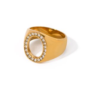 Designer retrò nuovo anello in acciaio inossidabile in oro 18k per donne con anello zircone AAA oval oval hollow party festa di matrimonio gioielli all'ingrosso può personalizzare il logo