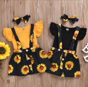Baby Designer Roupos Girl Ruffle Sleeve Romper Salia Faixa de cabeça 3pcs Conjuntos de caça de suspensão de criança trajes de verão roupas de bebê DW53303841174