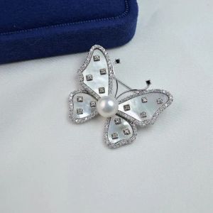 Jewelry Dream Butterfly Natural Freshwater White Strong Light Pearl Brooch Mother Shell Butterfly Brooch Exquisite Diamond Jewelry Gift