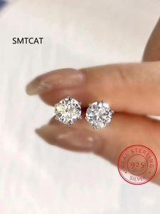 Серьги с шпилькой 0,5CT-2CT D Color Certified Moissanite Lab создал Diamond 925 Серебряный серебряный золото.