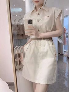 Vestido de cintura branca para mulheres no verão, pequena estatura, senhora nobre, temperamento elegante, pequena fragrância, roupas de trabalho, colarinho de camisa, saia curta