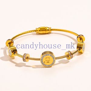 Brev Bangle Crystal Bangle Designer Armband Märke smycken män kvinnor 18k guldpläterad rostfritt stål älskare gåva armband manschett klassiska modegåvor