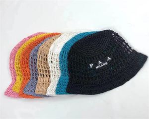 Breite Krempe Hüte Eimer Strohhut Designer Kappen handgewebte gestickte Buchstaben Frauen Sommer Strand Strawhat Geeignet für Reisen Bonnets Raffia p Bucket Hut