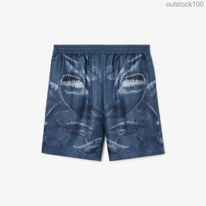 High End Buurberlyes Costumes for Women Men Canned Famous Mens Shark Print Silk Shorts Senior Brand Casual Summer Designer Shorts