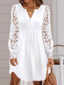 Casual klänningar elegant spetsklänning kvinnor vitt tryck broderi sommarlykta ärmdy mode ihålig fest