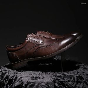 Casual skor handgjorda herrkohude goodyear retro brittisk brogue man mjuk bekväm loafer manlig klänning