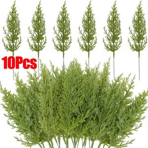 Dekorativa blommor 10/1st Pine Branches Artificial Plants Xmas Tree Decorations Diy Handcraft Bouquet Present Box Decoration Supplies