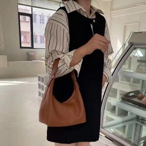 Hobo Women Women Vintage Undermail Bag PU Couro Simples Bolsa de ombro simples Bola de axila casual para axila