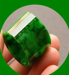 Der Kaiser Green Natural Burmese Jadeit Green Iron Dragon geschnitzte Fingerplatten Großmutter Full Color Jade männlich und weibliche Modelle8031680