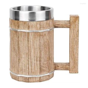 Muggar Imitation Wood Beer Bucket Shaped Whisky Cup Drinkware med handtag 600 ml handgjorda dubbla väggar