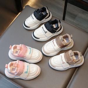 Babyskor Nya barn sneakers utomhus mode flickor sportskor mjuka sulor icke-halkpojkar springskor barnskor storlek 21-30