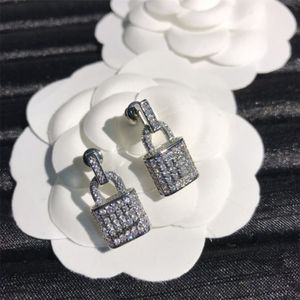 Designers de moda Earrings Ear Studs Classic Letters Golden Silver Sparkling Diamond Ear Stud Womens Luxury Brand de alta qualidade Jew284C