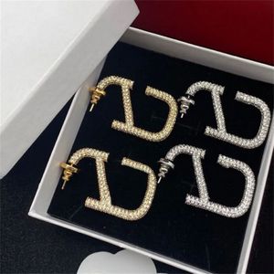 2023 Brincos de moda Jóias femininas homens Earring de guloseia de garanhão V Diamantes