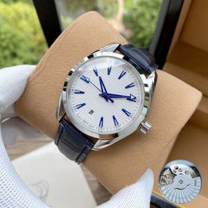 2022 남성 탐색기 손목 시계 남성용 디자이너 시계 MENS 자동 기계식 시계 42mm Man Business Clock240f